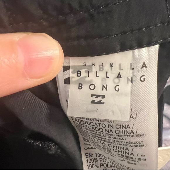 Billabong beach pool shorts size 7 - Picture 5 of 6